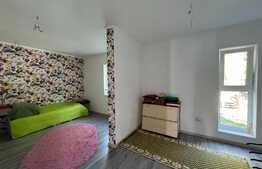 Casa pe un singur nivel, curte si gradina de 1700 mp, sat Corpadea