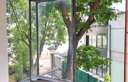 Garsoniera cu balcon, 24 mp, etaj intermediar, zona Expo Transilvania