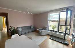 Apartament de 3 camere, 70 mp, boxa si garaj, zona Romul Ladea