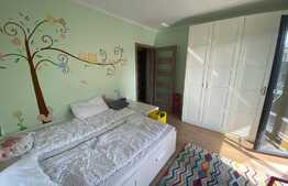 Apartament de 3 camere, 70 mp, boxa si garaj, zona Romul Ladea