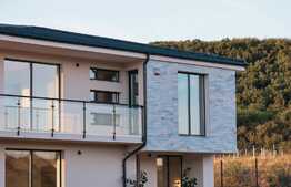 Casa individuala 144 mp, 700 mp teren, priveliste deosebita, Sun Garden