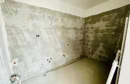 Apartament semifinisat, 3 camere, 80mp, parcare, zona Terra