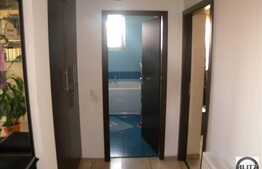 Apartament cu 3 camere de vanzare , cu  terasa si garaj