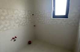 Casa cuplata finisata, 3 camere, gradina de 30 mp , zona Florilor 