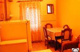 Inchiriere 2 camere decomandate, 54 mp utili, cu balcon, zona Casa Piratilor!