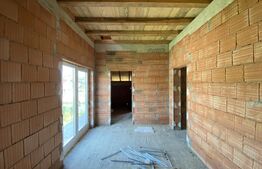 Casă individuală, 120 mp utili, 700 mp teren, în Chinteni