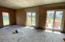 Casă individuală, 120 mp utili, 700 mp teren, în Chinteni