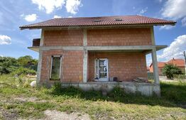 Casă individuală, 120 mp utili, 700 mp teren, în Chinteni