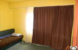 1 camera de vanzare cu  parcare, zona Spitalul de Recuperare