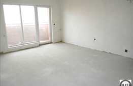 1 camera, AVANS 8.000 EUR , posibilitate cu RATE la constructor