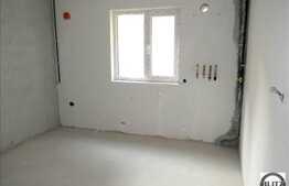 1 camera, AVANS 8.000 EUR , posibilitate cu RATE la constructor