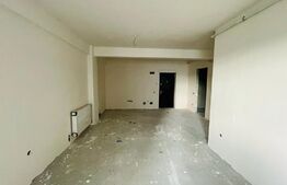 Apartament semifinisat, 2 camere, parcare, zona Terra