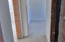 Apartament 3 camere, 57 mp, parcare, boxa, zona Cetatii