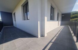 Apartament 3 camere, etaj intermediar, 60 mp, zona Terra