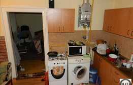 Apartament 1 camera de vanzare, 32 mp utili, zona Marasesti, cu boxa si parcare