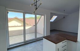 Apartament de 3 camere, 2 bai, parcare, terasa, zona Cetatii