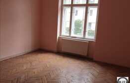 De vanzare 1 camera, 40 mp utili,1 boxa la subsol, zona Centrala!