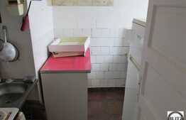 Apartament 3 camere, 42,70 mp, semidecomandat, zona strazii Decebal!