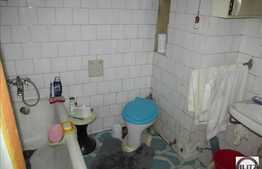 Vanzare 2 camere semidecomandate, 84,5 mp utili, boxa, zona Piata Unirii!