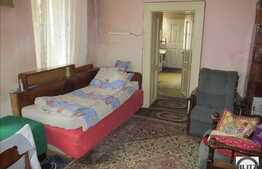 Vanzare 2 camere semidecomandate, 84,5 mp utili, boxa, zona Piata Unirii!