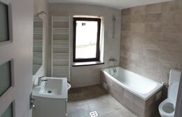 Casa individuala renovata, 3 camere, 139 mp, 2000 mp teren, Halchiu Satul Nou