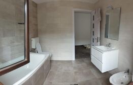 Casa individuala renovata, 3 camere, 139 mp, 2000 mp teren, Halchiu Satul Nou