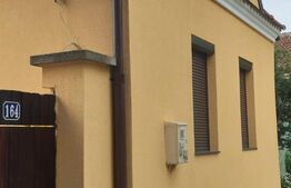 Casa individuala renovata, 3 camere, 139 mp, 2000 mp teren, Halchiu Satul Nou