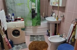 Apartament 2 camere, decomandat, 70 mp, etaj intermediar, zona Porii