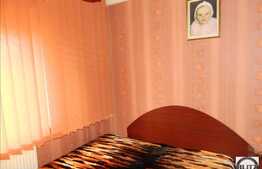 Vanzare apartament cu 3 camere, 78 mp, decomandat, zona BRD Marasti