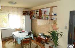 Vanzare apartament cu 3 camere, 78 mp, decomandat, zona BRD Marasti