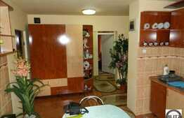 Vanzare apartament cu 3 camere, 78 mp, decomandat, zona BRD Marasti