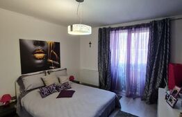 Apartament decomandat, 2 camere, debara, 2 balcoane, zona Porii