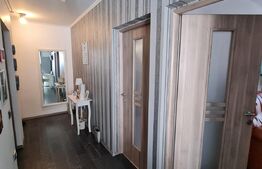 Apartament decomandat, 2 camere, debara, 2 balcoane, zona Porii