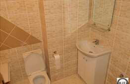 De vanzare, 2 camere semidecomandate, 31 mp, cu loc de parcare inclus!