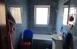 Vanzare 2 camere, 56 mp, balcon, zona Florilor! Mobilat! Cu parcare!