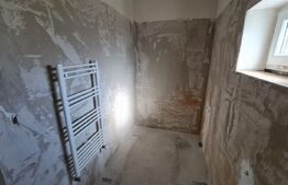 Unitate din duplex cu 140 mp utili si 250 mp teren