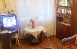 Apartament 3 camere, 67 mp, decomandat, garaj, boxa, zona Profi