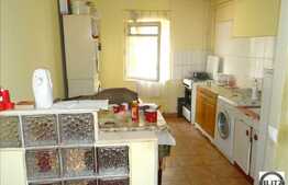 4 camere, decomandat, 79 mp utili, parcare, boxa la subsol, zona Iulius Mall!