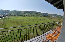 Apartament decomandat, 50 mp, 2 camere, 2 parcari, zona Terra