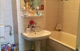 Apartament 3 camere, 76 mp, decomandat, etaj intermediar, zona Piata Marasti