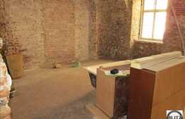 Vanzare 1 camera, 54 mp utili, zona I.C.Bratianu, parcare in curte plus boxa