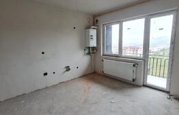 Apartament semifinisat, 2 camere, parcare, zona Teilor