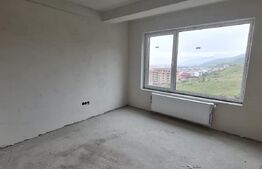 Apartament semifinisat, 2 camere, parcare, zona Teilor