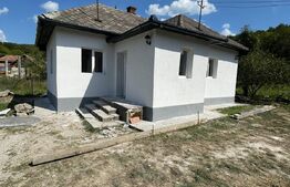 Casa 67 mp, 1200 mp teren, Comuna Așchileu
