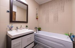 Apartament 3 camere, 68 mp, gradina 49 mp, zona Vivo