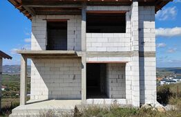 Oportunitate! Casa individuala 240 mp, teren 500 mp, Dezmir