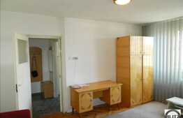 De vanzare 2 camere, 46 mp, zona Complex Mercur