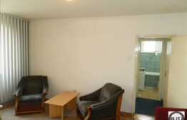 De vanzare 2 camere, 46 mp, zona Complex Mercur