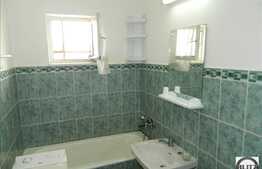 De vanzare 2 camere, 46 mp, zona Complex Mercur