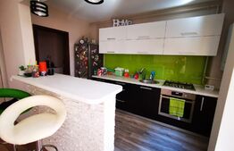 Apartament modern de 2 camere, 50 mp, parcare, boxa, zona Stejarului